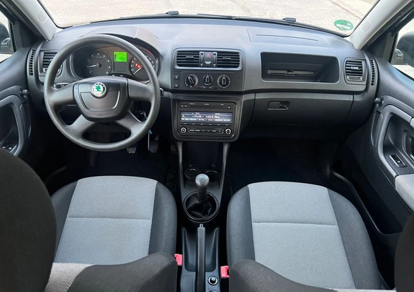 Skoda Fabia cena 16999 przebieg: 129900, rok produkcji 2010 z Wałbrzych małe 562